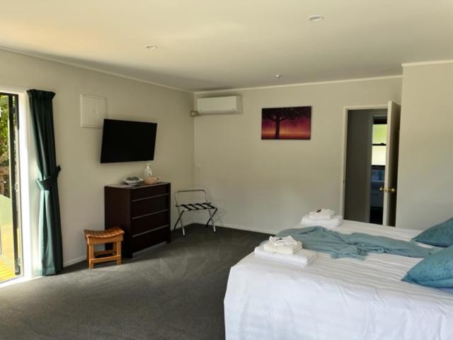 Treetops Cottage At The Castle Whitianga Luaran gambar